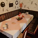 Hotel Am Hallenbad Garni 3*