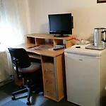 Am Hallenbad Garni 3* Ратинген
