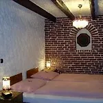 Отель Am Hallenbad Garni