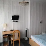 Am Hallenbad Garni Отель