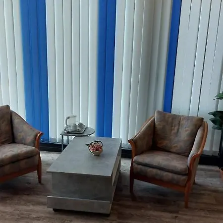 Am Hallenbad Garni Отель 3*