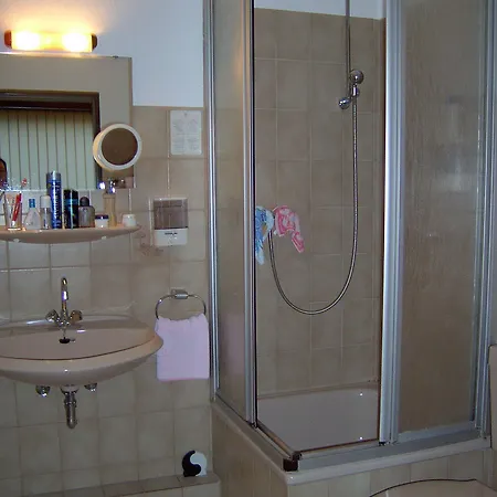 Am Hallenbad Garni ראטינגן