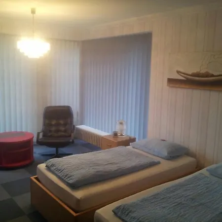 Am Hallenbad Garni ראטינגן