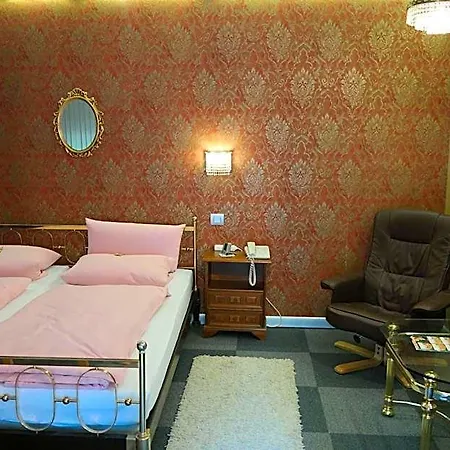 Am Hallenbad Garni Hotel 3*