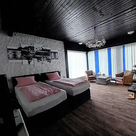 Hotel Am Hallenbad Garni