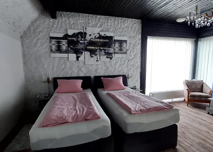 Otel Am Hallenbad Garni