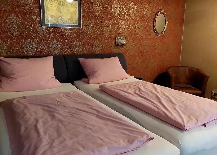 Otel Am Hallenbad Garni