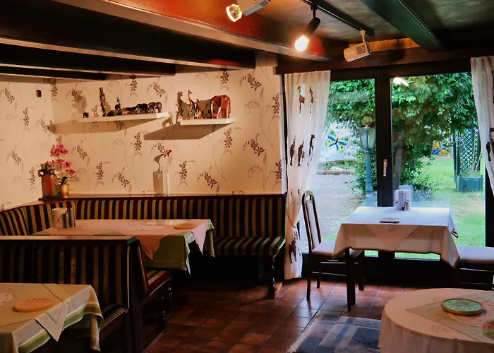 Otel Am Hallenbad Garni