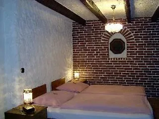 Otel Am Hallenbad Garni